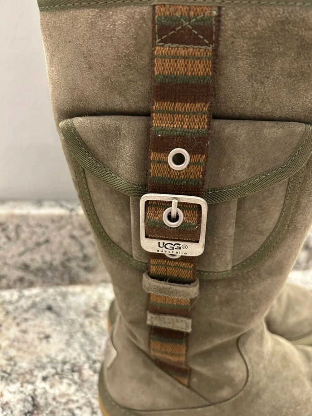 UGG retro cargo